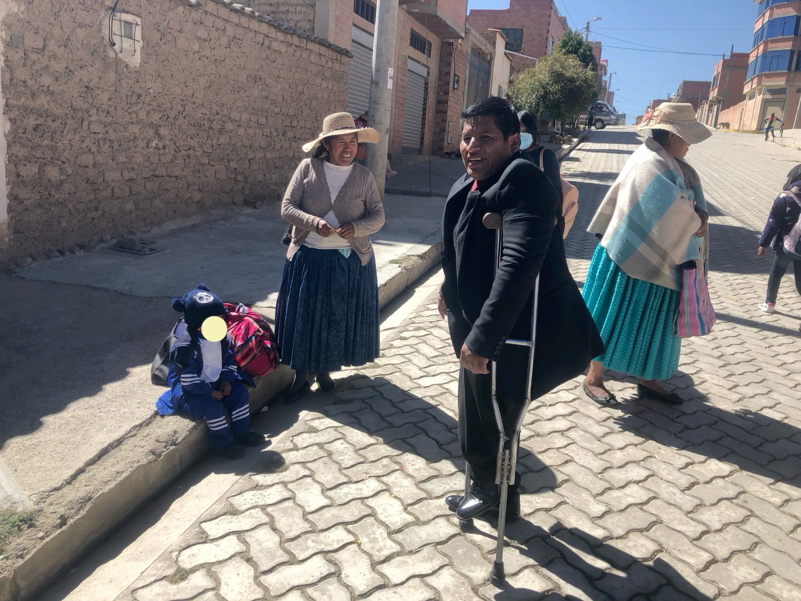 La Defensoría del Pueblo, visitó un establecimiento educativo y domicilio para la verificación de las condiciones de acceso de un niño con distrofia muscular