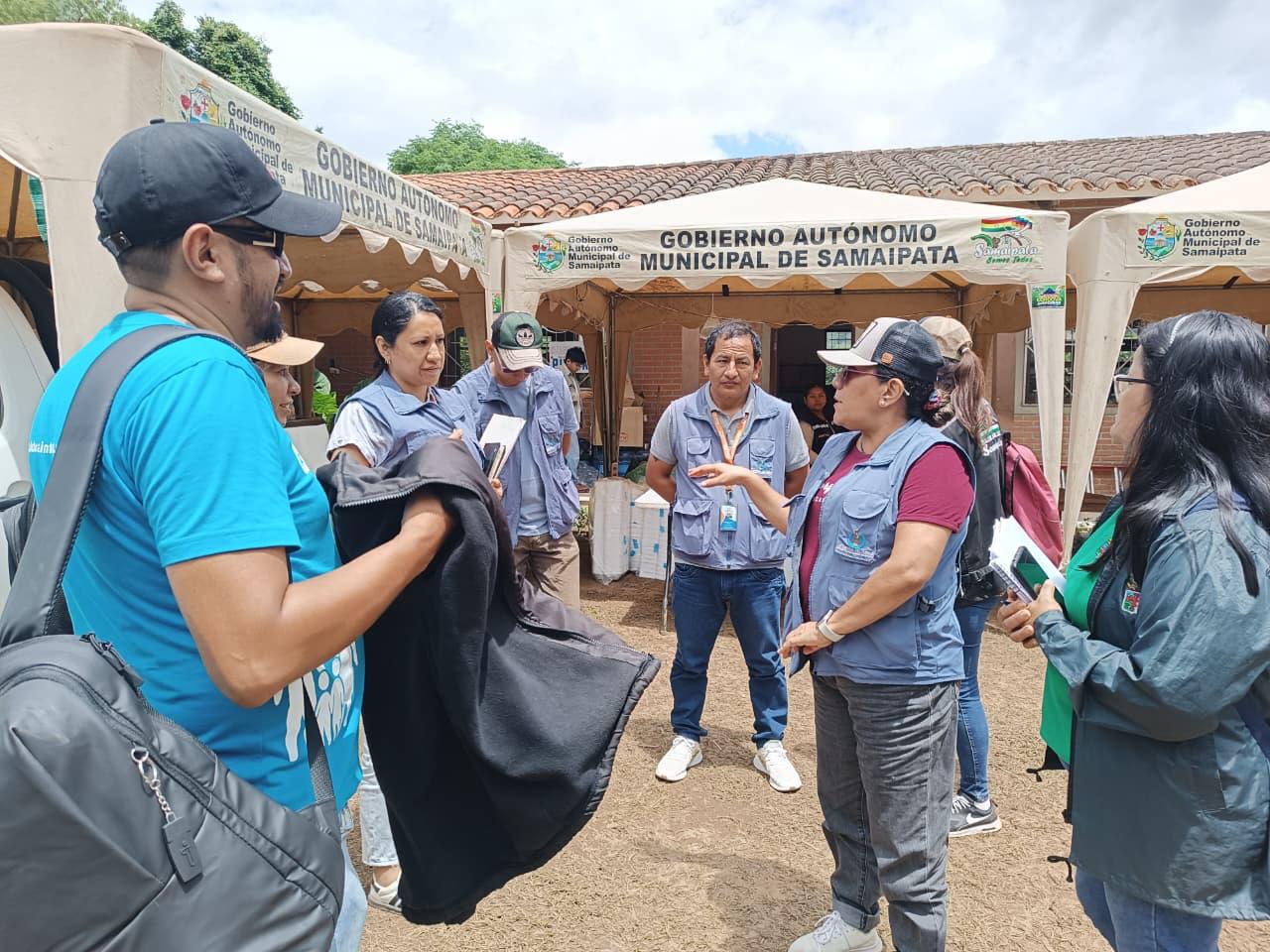 DEFENSORÍA DEL PUEBLO ENTREGA AYUDA HUMANITARIA EN ACHIRAS-SAMAIPATA Y COORDINA ACCIONES PARA RESGUARDAR DERECHOS DE NIÑAS, NIÑOS Y ADOLESCENTES