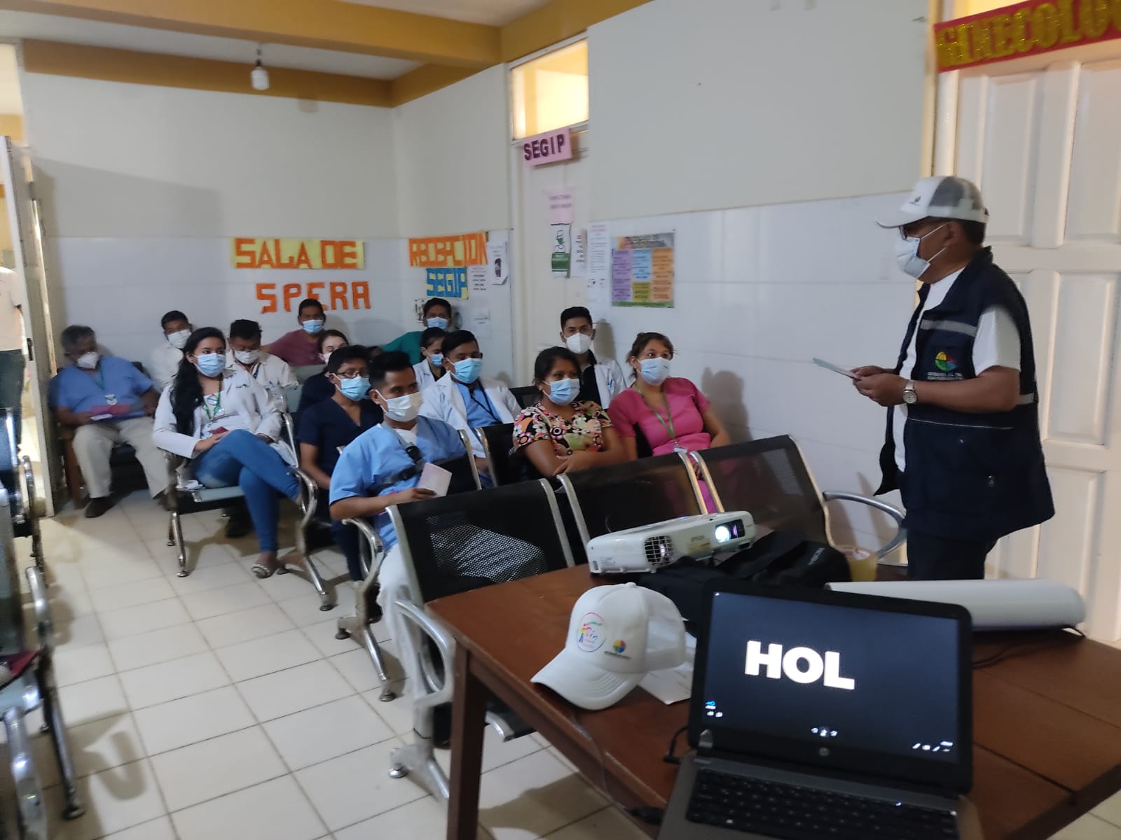 LA DEFENSORÍA DEL PUEBLO SOCIALIZÓ LOS ALCANCES DE LA INTERRUPCIÓN LEGAL DEL EMBARAZO EN EL CENTRO DE SALUD SAN JUAN DE DIOS DE CHIMORÉ