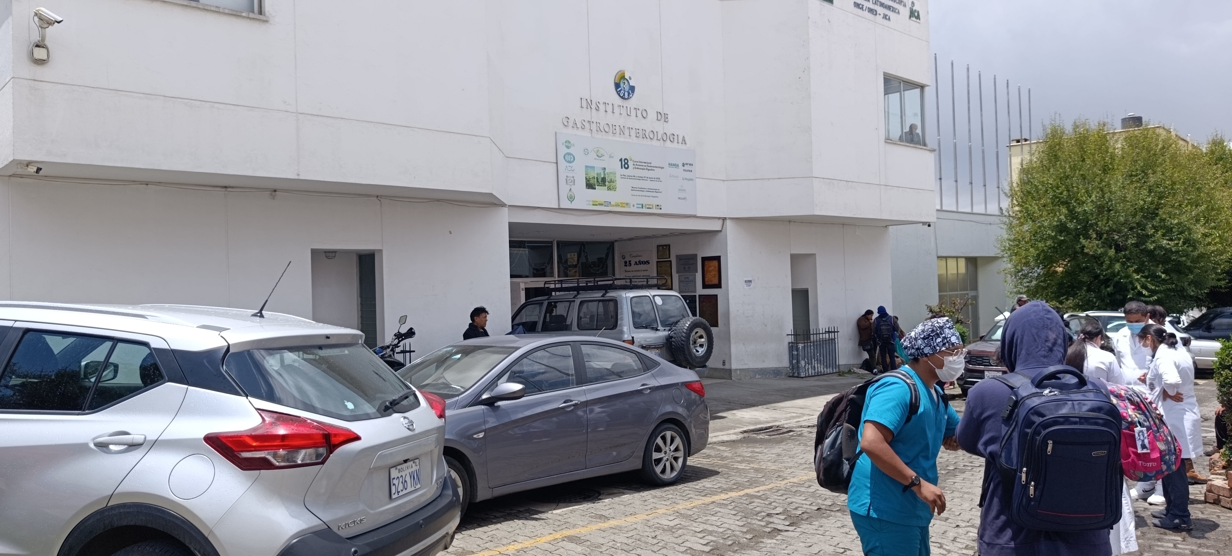 DEFENSORÍA DEL PUEBLO VERIFICA SUSPENSIÓN DE SERVICIOS EN EL INSTITUTO DE GASTROENTEROLOGÍA BOLIVIANO JAPONÉS POR FALTA DE PRESUPUESTO E INSUMOS