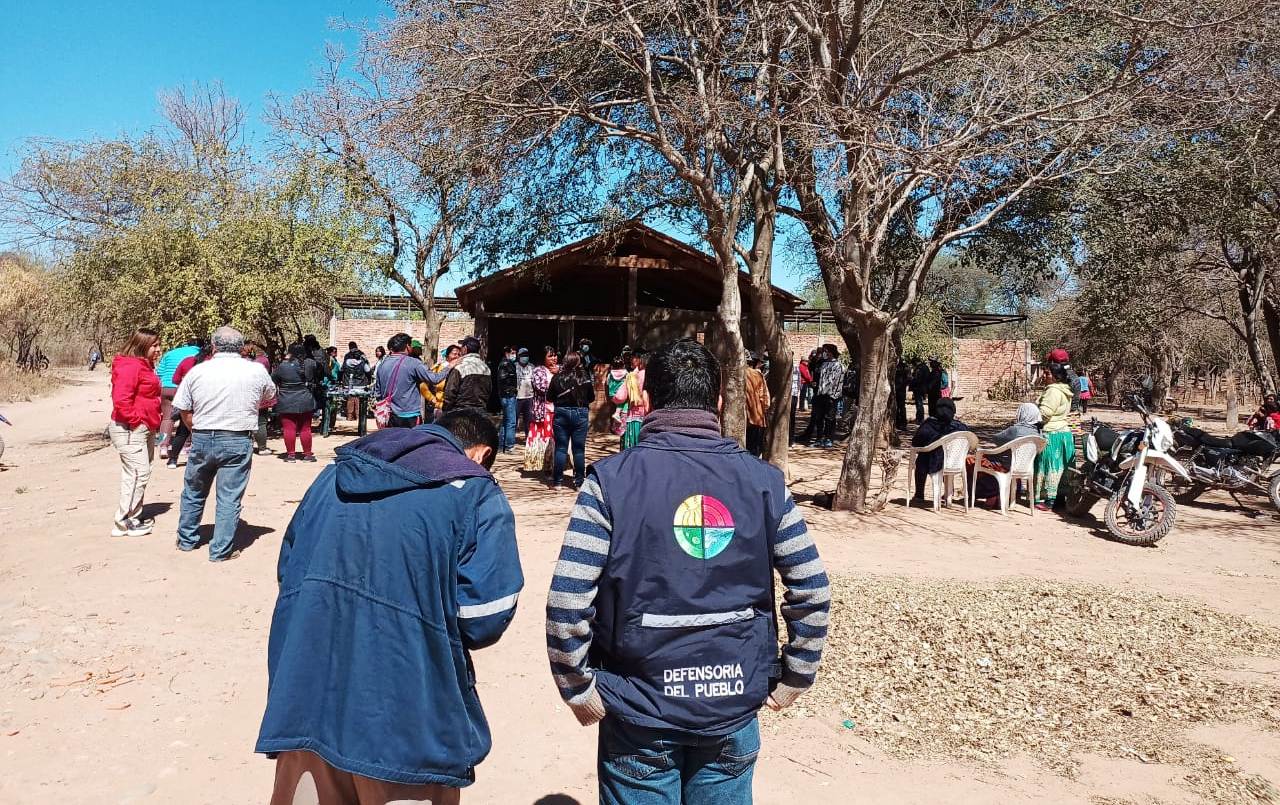 DEFENSORÍA DEL PUEBLO COORDINA ACCIONES CON PESCADORES DE VILLA MONTES PARA EVALUAR Y MITIGAR LA CONTAMINACIÓN DEL RÍO PILCOMAYO