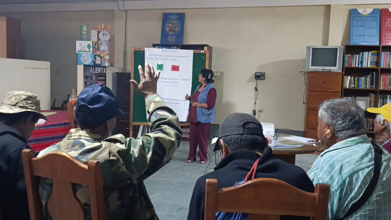 DEFENSORÍA DEL PUEBLO IMPULSA FORMACIÓN DE PERSONAS ADULTAS MAYORES COMO PROMOTORAS Y PROMOTORES DE DERECHOS HUMANOS EN CARANAVI