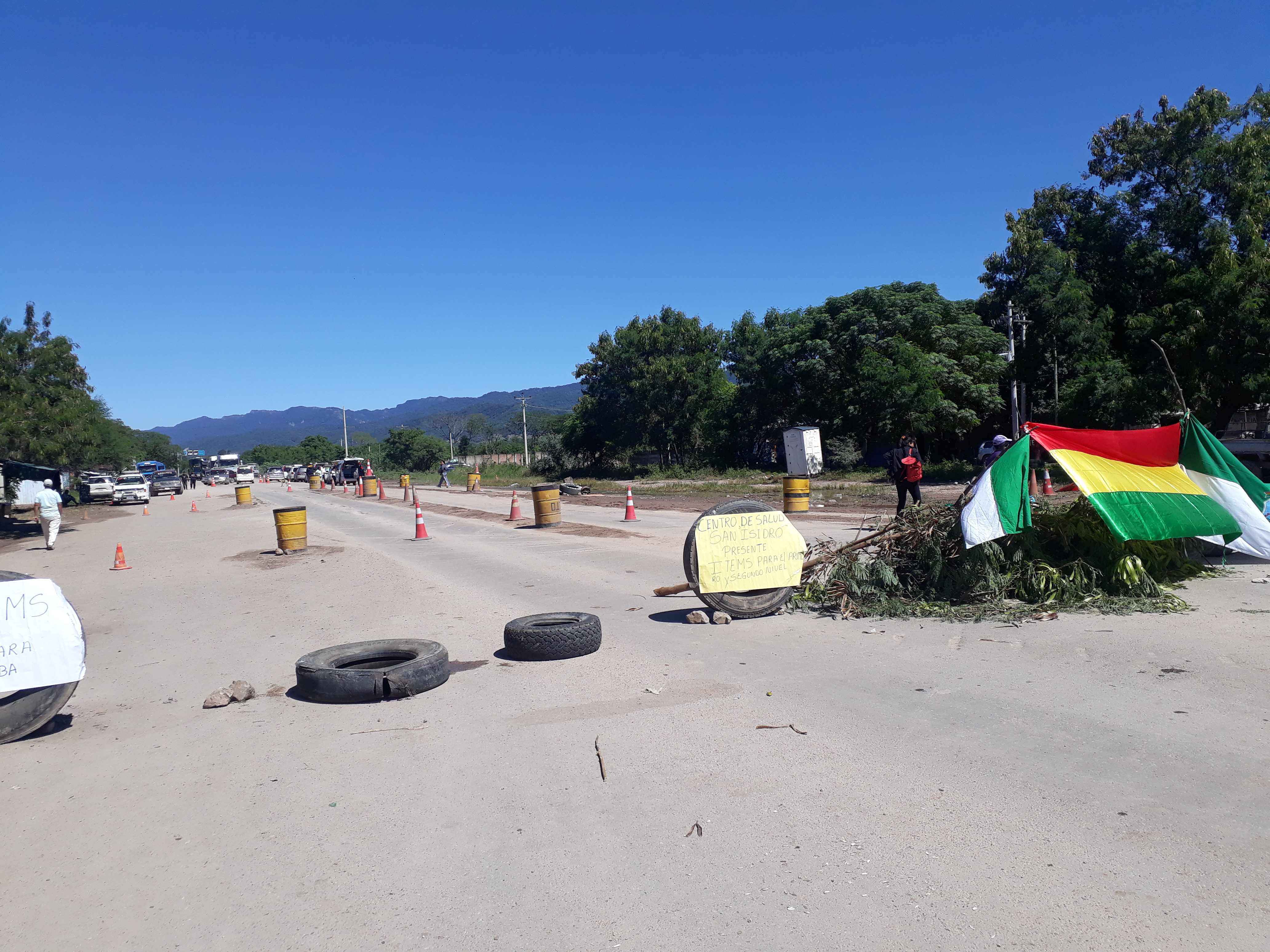 La Defensoría del Pueblo Actúa en Yacuiba para Garantizar los Derechos Humanos Durante el Bloqueo de Ruta