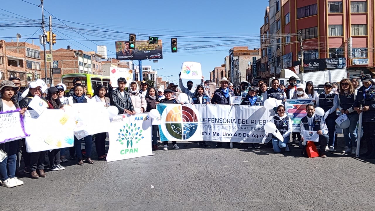 DEFENSORÍA DEL PUEBLO JUNTO A INSTITUCIONES Y ACTIVISTAS EN DD.HH. REALIZÓ UNA CAMINATA Y FERIA EN SOLIDARIDAD CON VÍCTIMAS DE AGRESIONES SEXUALES