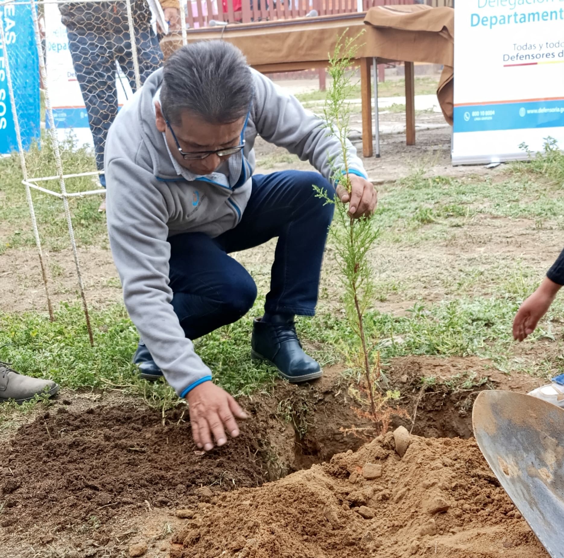 DEFENSOR DEL PUEBLO LIDERA ACTO DE DESAGRAVIO A LA MADRE TIERRA EN ORURO