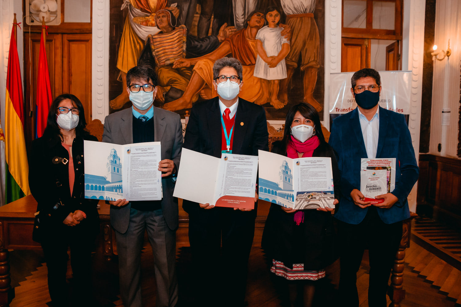 Defensoría del Pueblo y Universidad San Francisco Xavier acuerdan la apertura de una oficina para atender casos de violencia hacia las mujeres