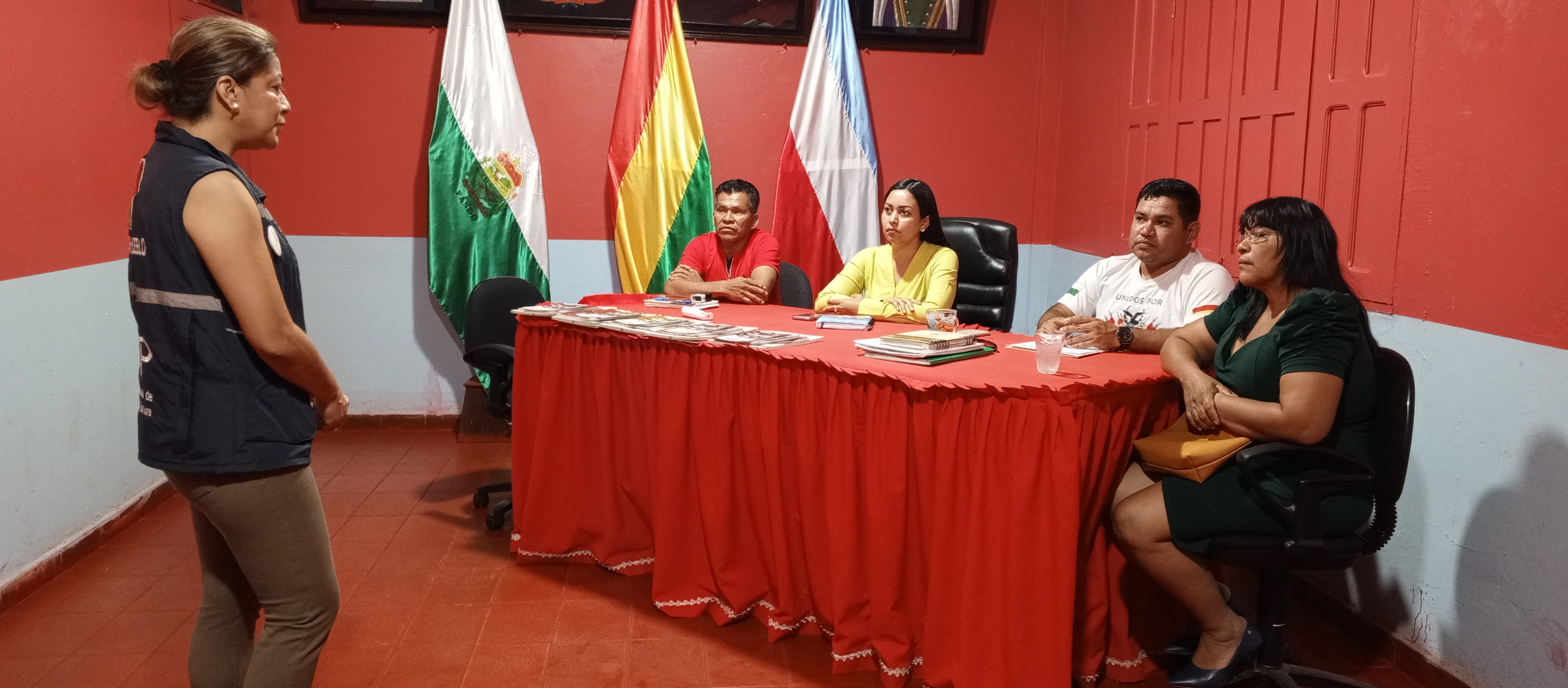 DEFENSORÍA DEL PUEBLO PROMUEVE DIÁLOGO CON LAS Y LOS CONCEJALES DEL MUNICIPIO DE PORVENIR, PARA FORTALECER LA LUCHA CONTRA LA VIOLENCIA Y ACOSO POLÍTICO