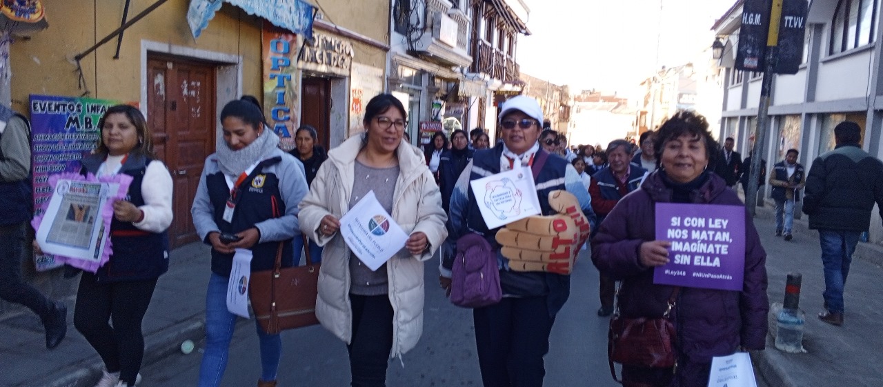 DEFENSORÍA DEL PUEBLO LIDERA LA MARCHA BLANCA EN POTOSÍ PARA PROMOVER LA SOLIDARIDAD CON LAS VÍCTIMAS DE AGRESIONES SEXUALES Y PREVENIR LA VIOLENCIA