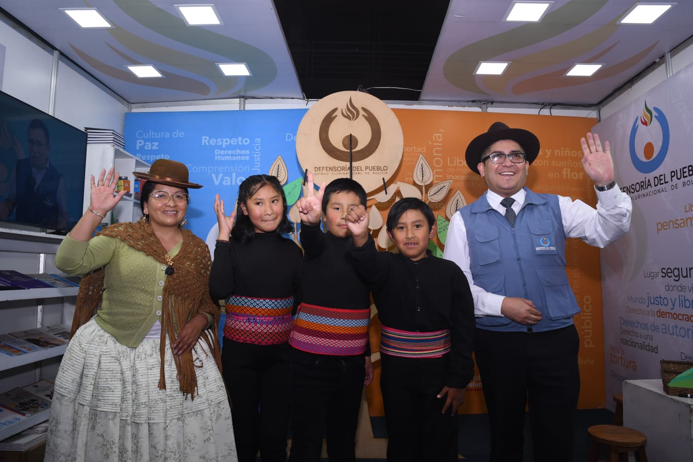 Defensoría del Pueblo inaugura su stand en la FILEA 2026 y promueve la lectura como herramienta para la defensa de los derechos humanos