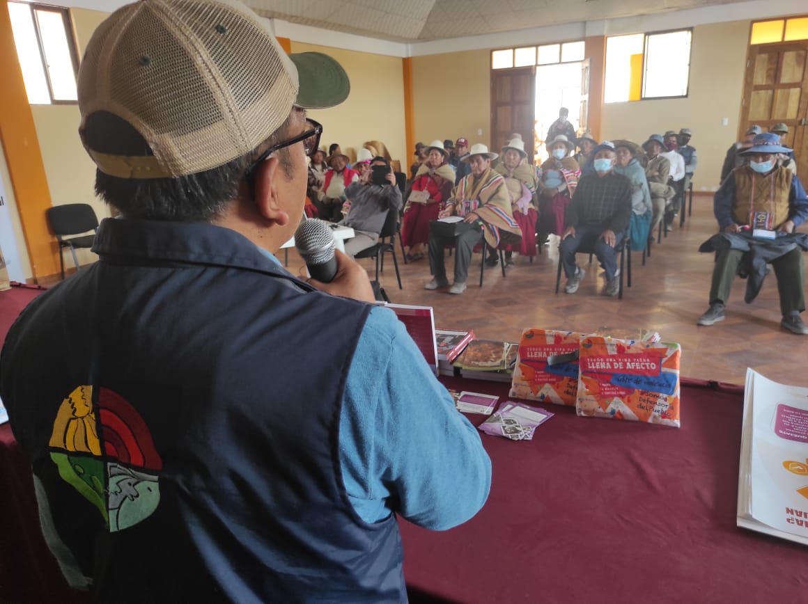 DEFENSORÍA DEL PUEBLO CAPACITA SOBRE NORMAS DE PROTECCIÓN A GRUPOS VULNERABLES EN PAMPA AULLAGAS