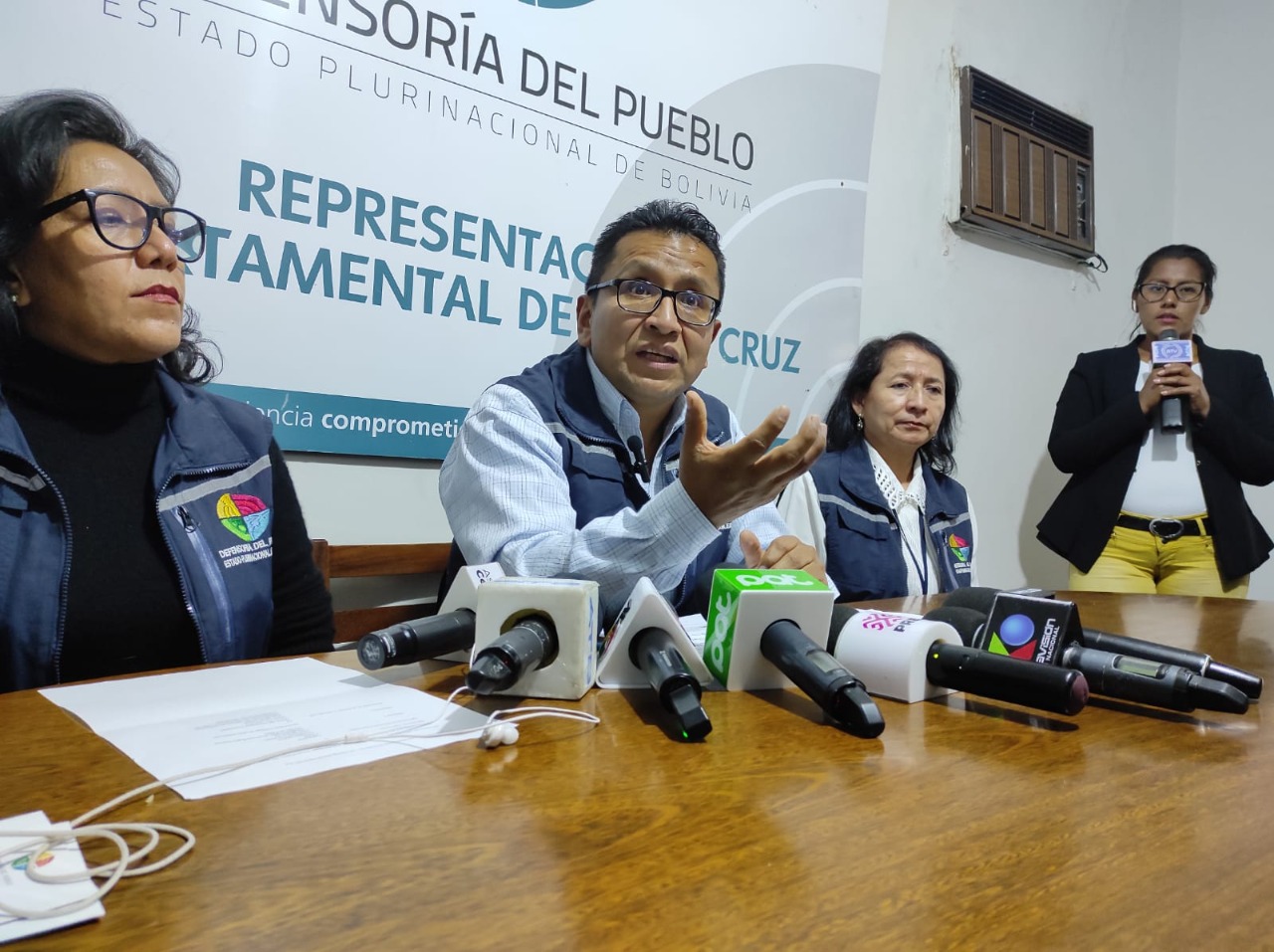 El Defensor del Pueblo llega a Santa Cruz, invoca a bajar la beligerancia y pide a los actores del conflicto por el Censo a tomar soluciones inmediatas