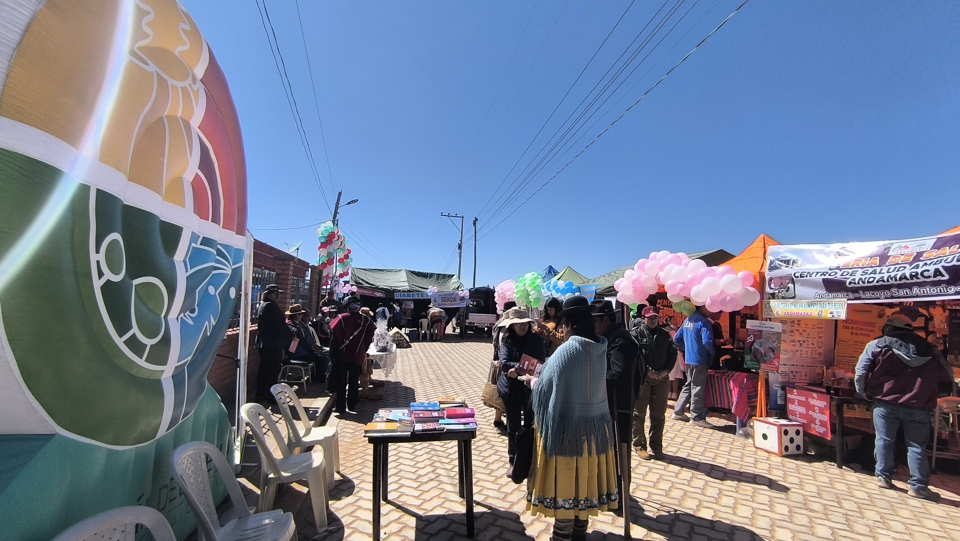 DEFENSORÍA DEL PUEBLO DIFUNDE Y PROMOCIONA SERVICIOS DEFENSORIALES EN LA FERIA DE SALUD DE GUAQUI