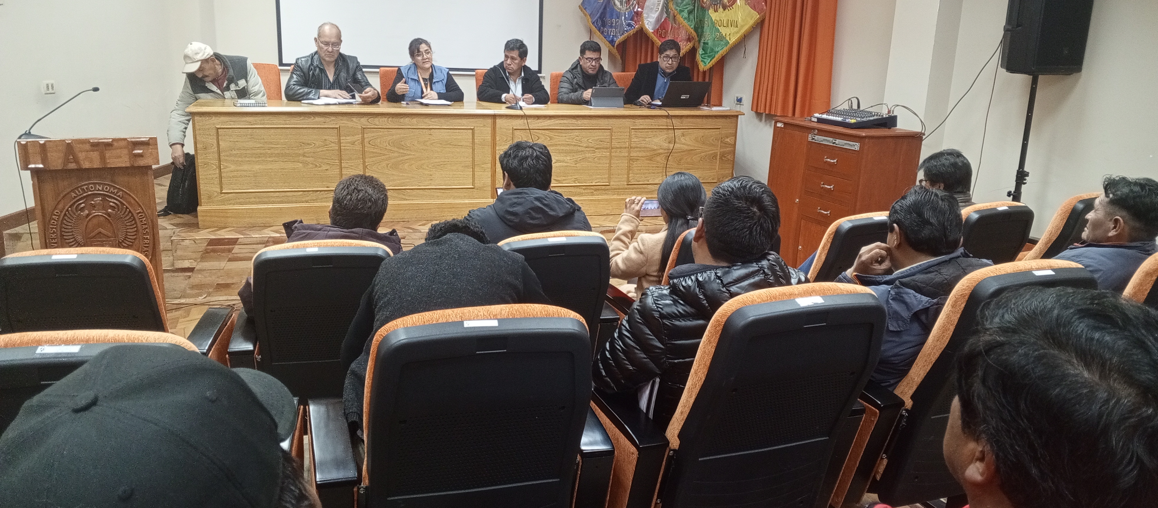 Con acompañamiento de la Defensoría del Pueblo se socializa la metodología del estudio tarifario del transporte urbano