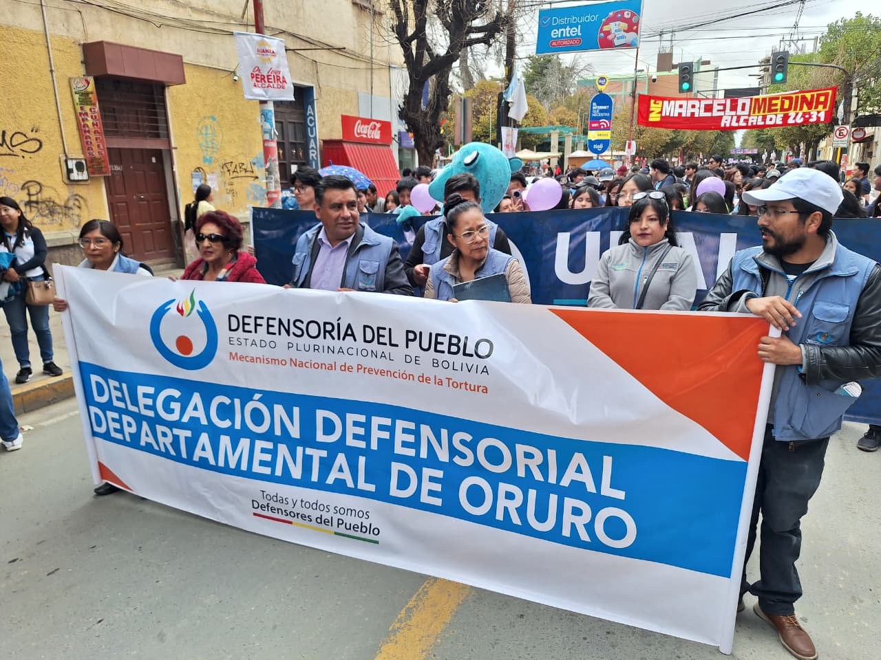 ORURO SE MOVILIZA: INSTITUCIONES EXIGEN FRENAR LOS FEMINICIDIOS EN BOLIVIA