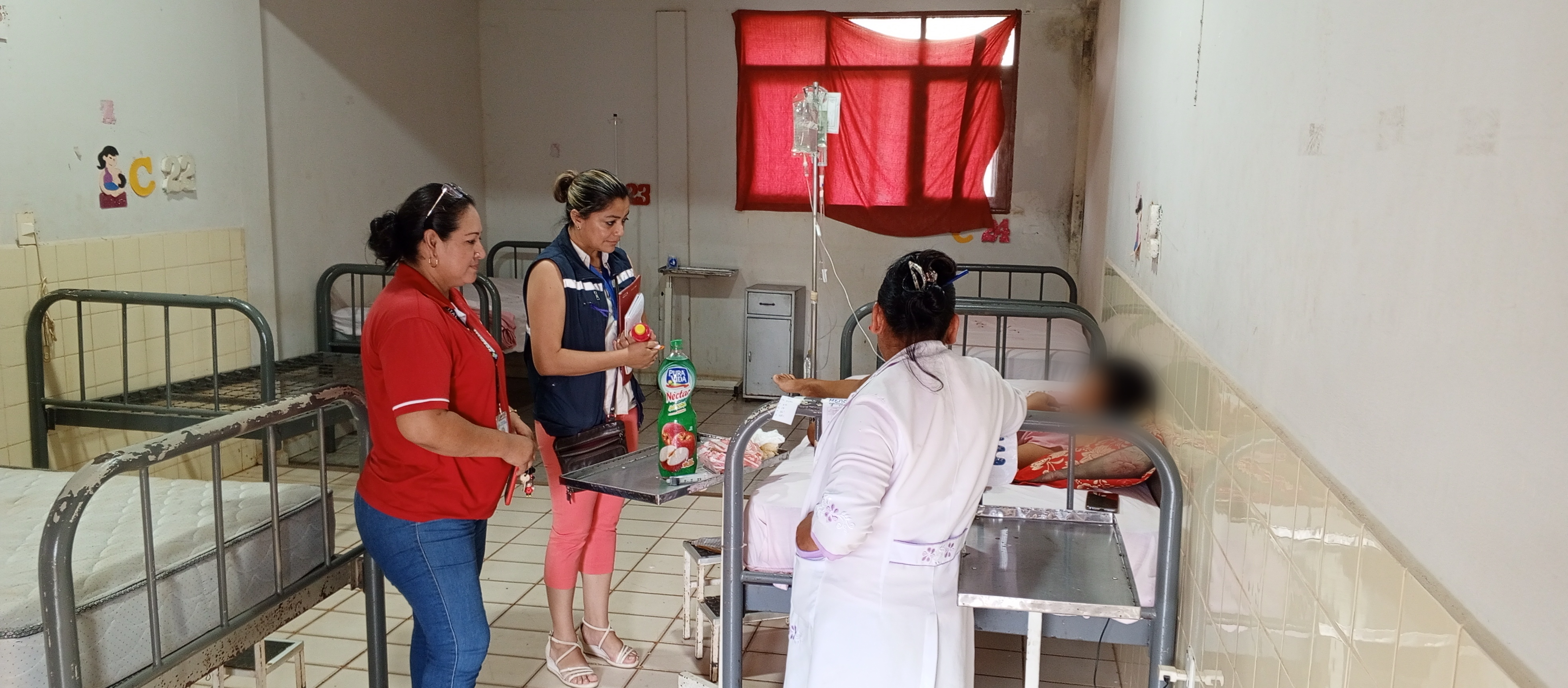 DEFENSORÍA DEL PUEBLO VERIFICA ACCIONES DEL HOSPITAL ROBERTO GALINDO TERÁN, DURANTE LA PRIMERA JORNADA DE PARO DEL SECTOR SALUD