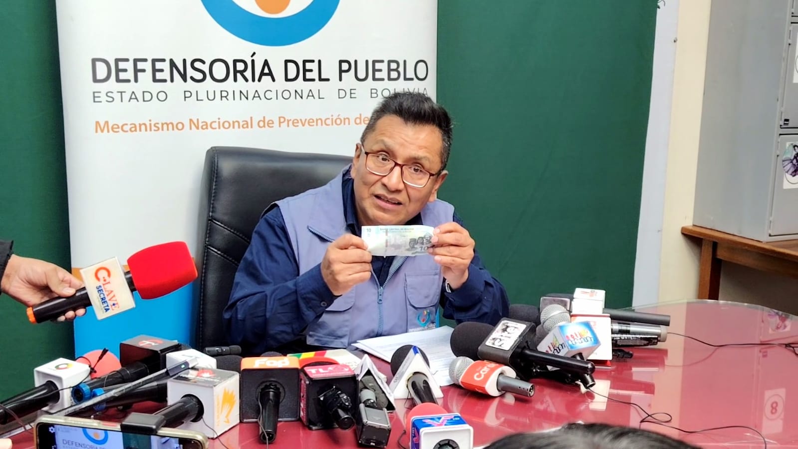 Defensor del Pueblo exige acciones urgentes al Estado ante perjuicios para la población por el rechazo de billetes de la “serie B”